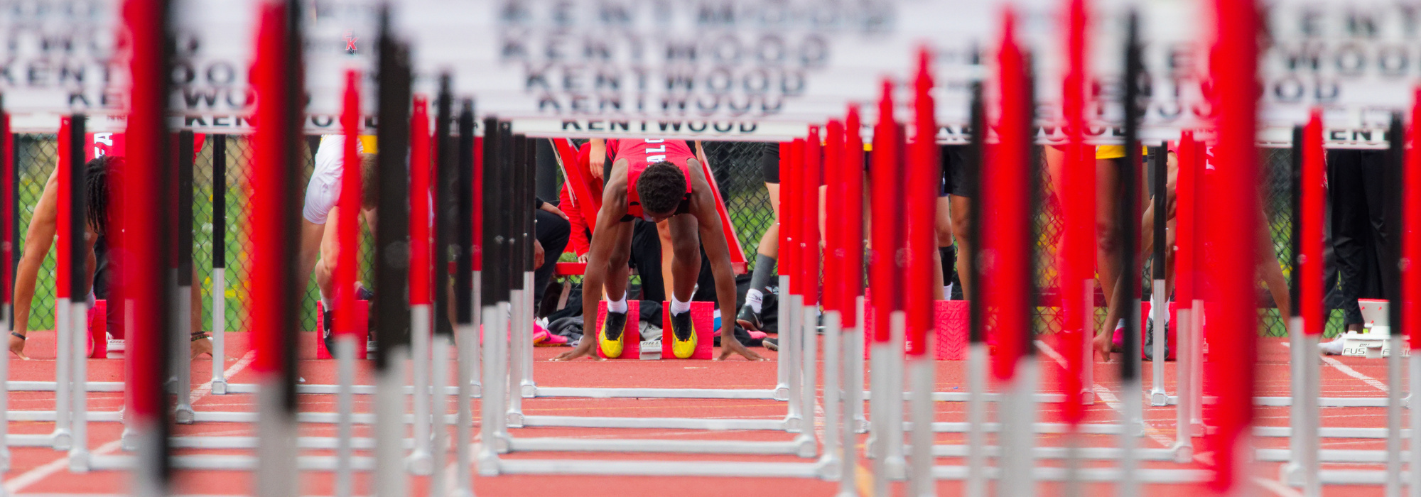 EK Track, Hurdles